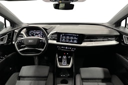 harmaa Audi Q4 e-tron 2024 kuva 7.