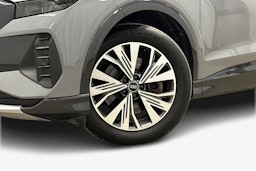 harmaa Audi Q4 e-tron 2024 kuva 9.