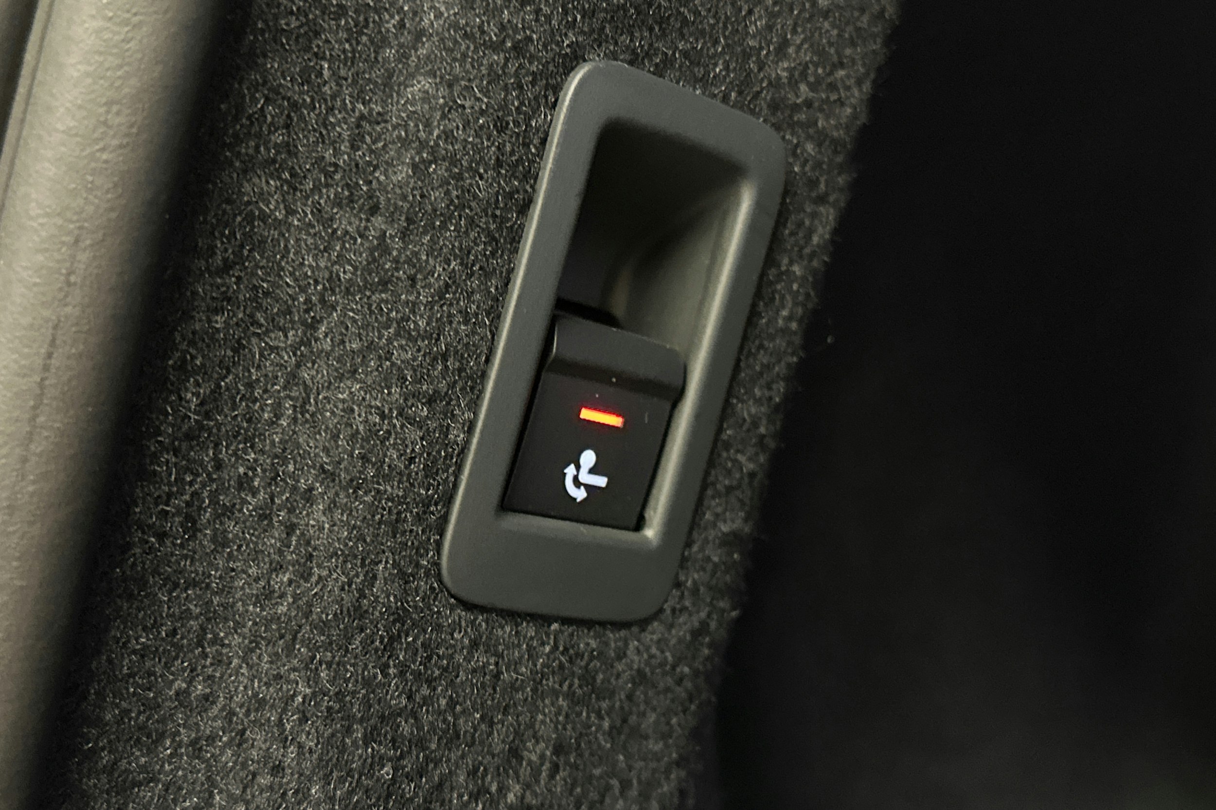 harmaa Audi Q4 e-tron 2024 kuva 13.