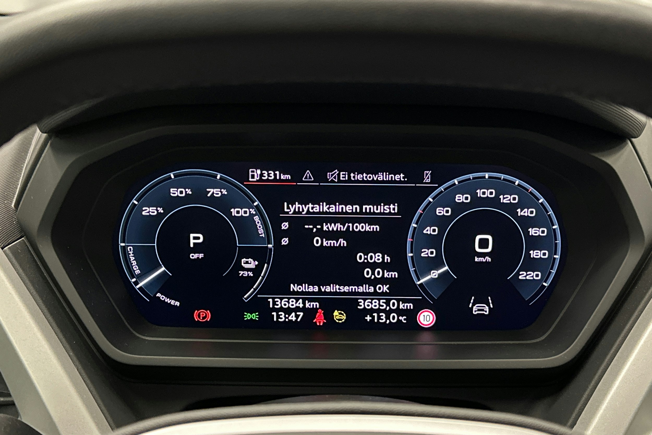 harmaa Audi Q4 e-tron 2024 kuva 20.