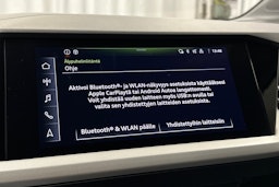 harmaa Audi Q4 e-tron 2024 kuva 21.