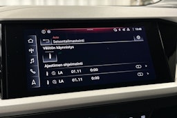 harmaa Audi Q4 e-tron 2024 kuva 22.