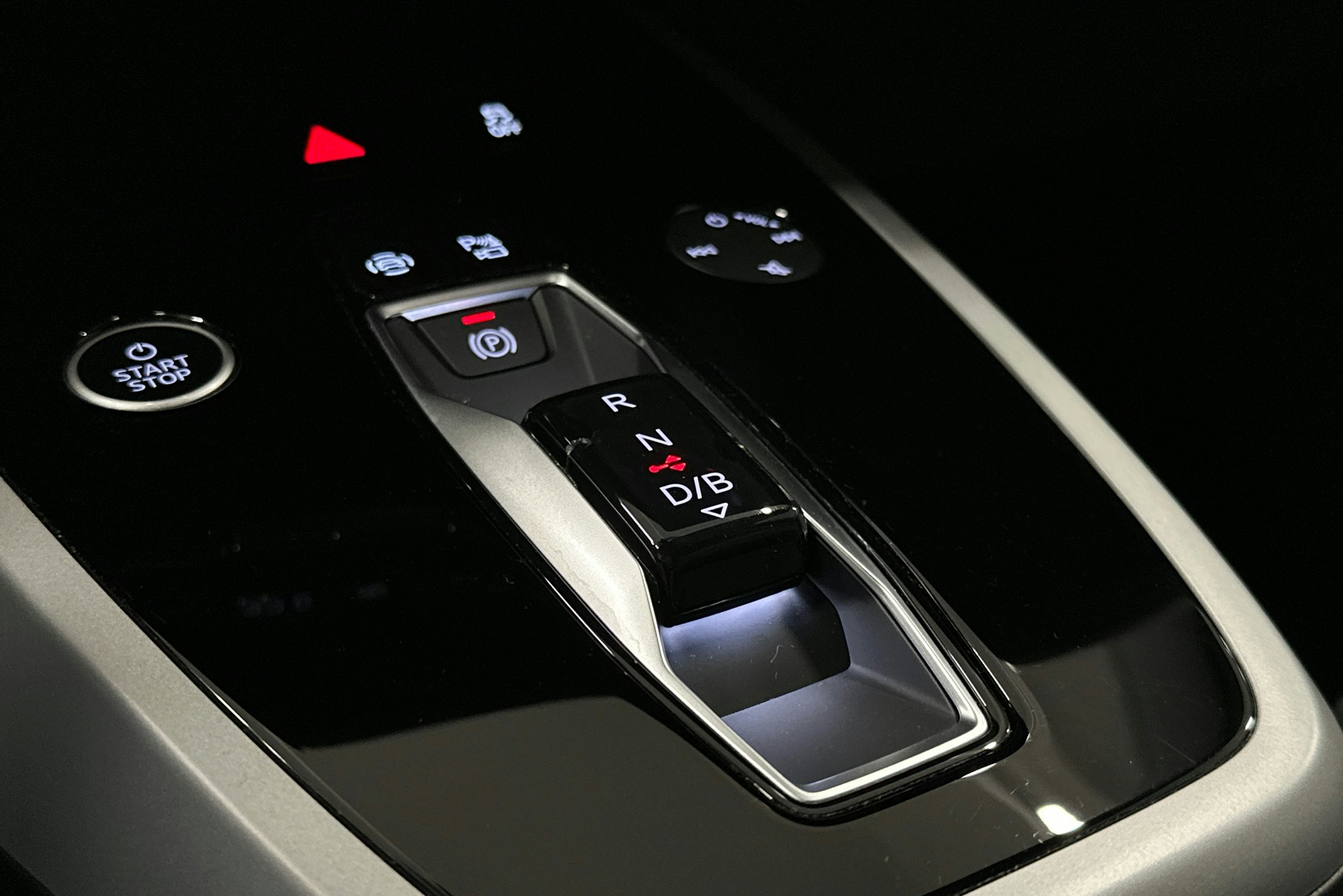 harmaa Audi Q4 e-tron 2024 kuva 27.