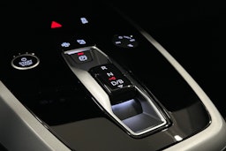 harmaa Audi Q4 e-tron 2024 kuva 27.