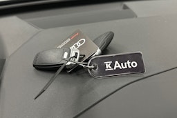 harmaa Audi Q4 e-tron 2024 kuva 28.