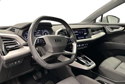 valkoinen Audi Q4 e-tron 2024 kuva 8.