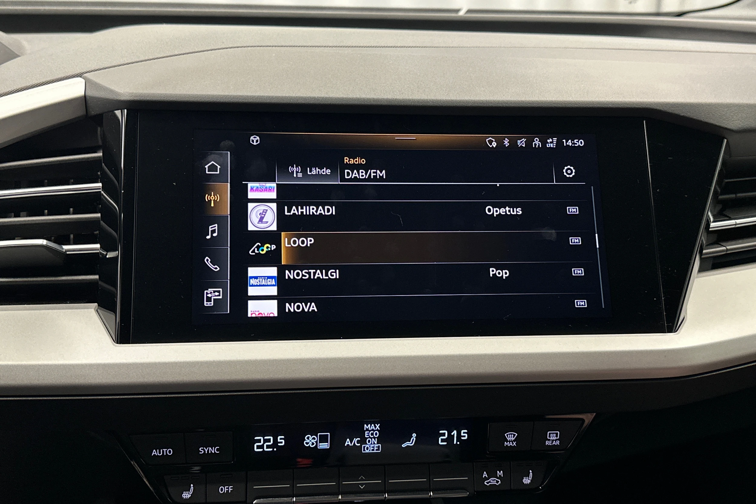 valkoinen Audi Q4 e-tron 2024 kuva 22.