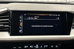 valkoinen Audi Q4 e-tron 2024 kuva 23.