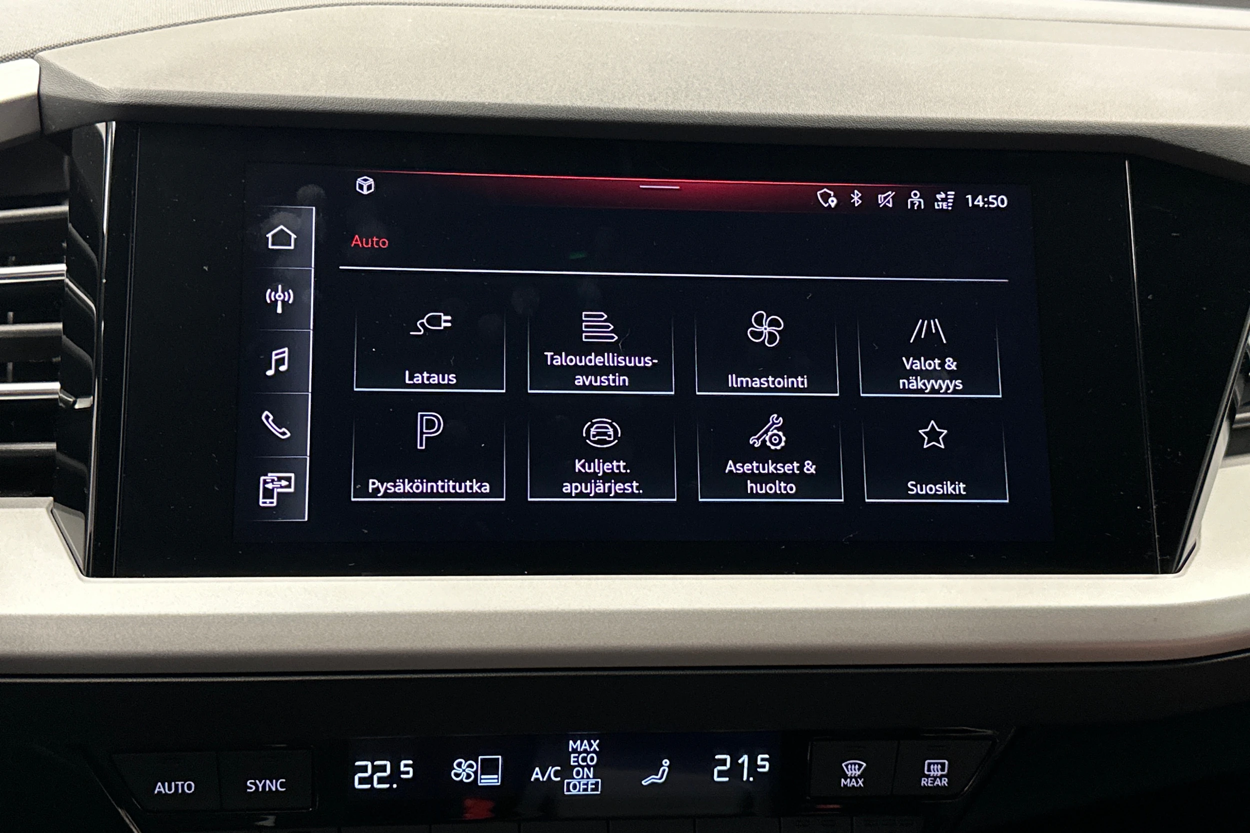 valkoinen Audi Q4 e-tron 2024 kuva 26.
