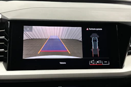 valkoinen Audi Q4 e-tron 2024 kuva 30.