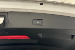 valkoinen Audi Q4 e-tron 2024 kuva 37.
