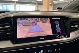harmaa Audi Q4 e-tron 2024 kuva 5.