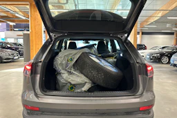 harmaa Audi Q4 e-tron 2024 kuva 9.