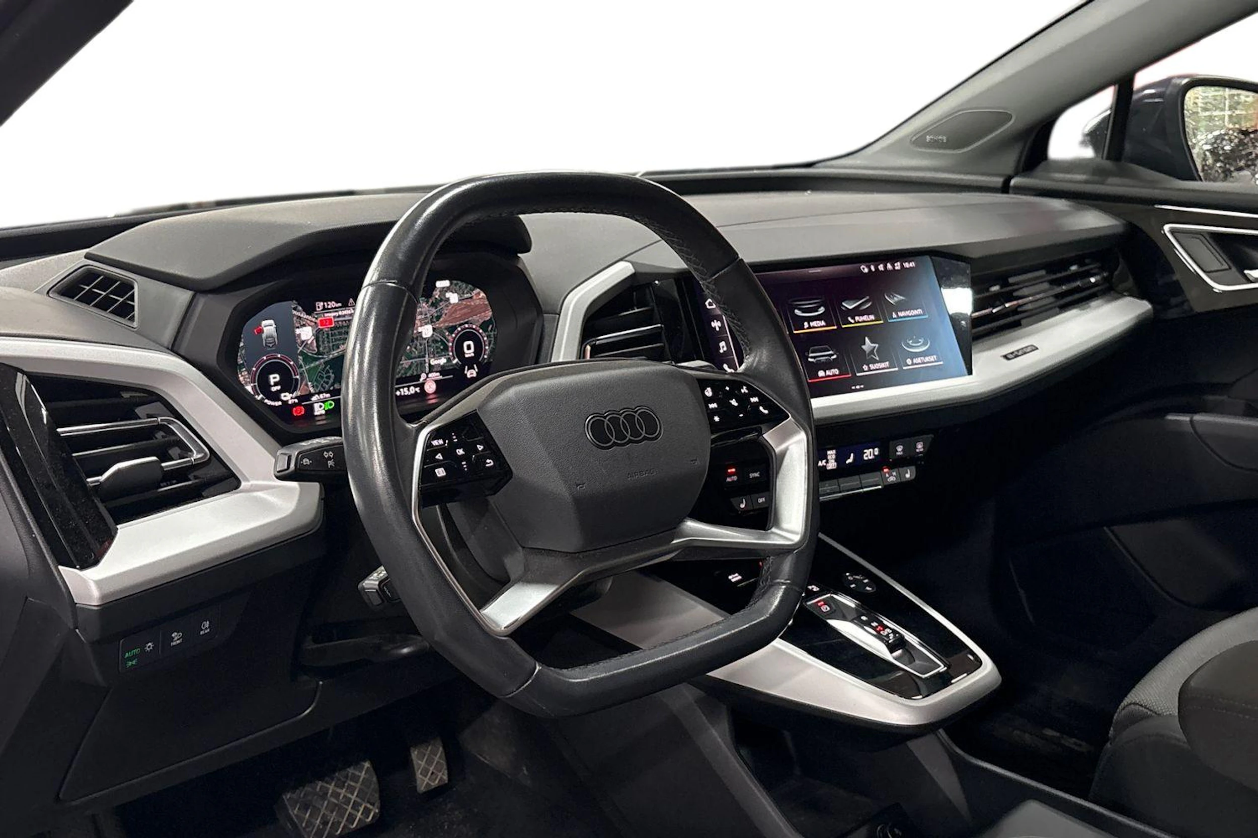 violetti Audi Q4 e-tron 2024 kuva 3.