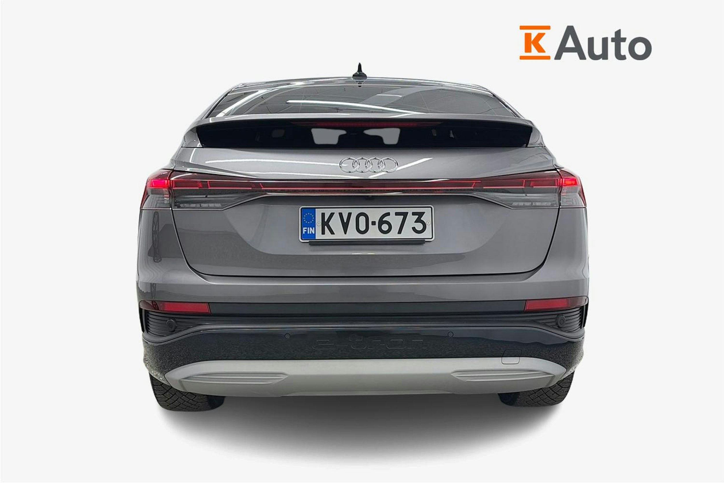 harmaa Audi Q4 e-tron 2024 kuva 3.