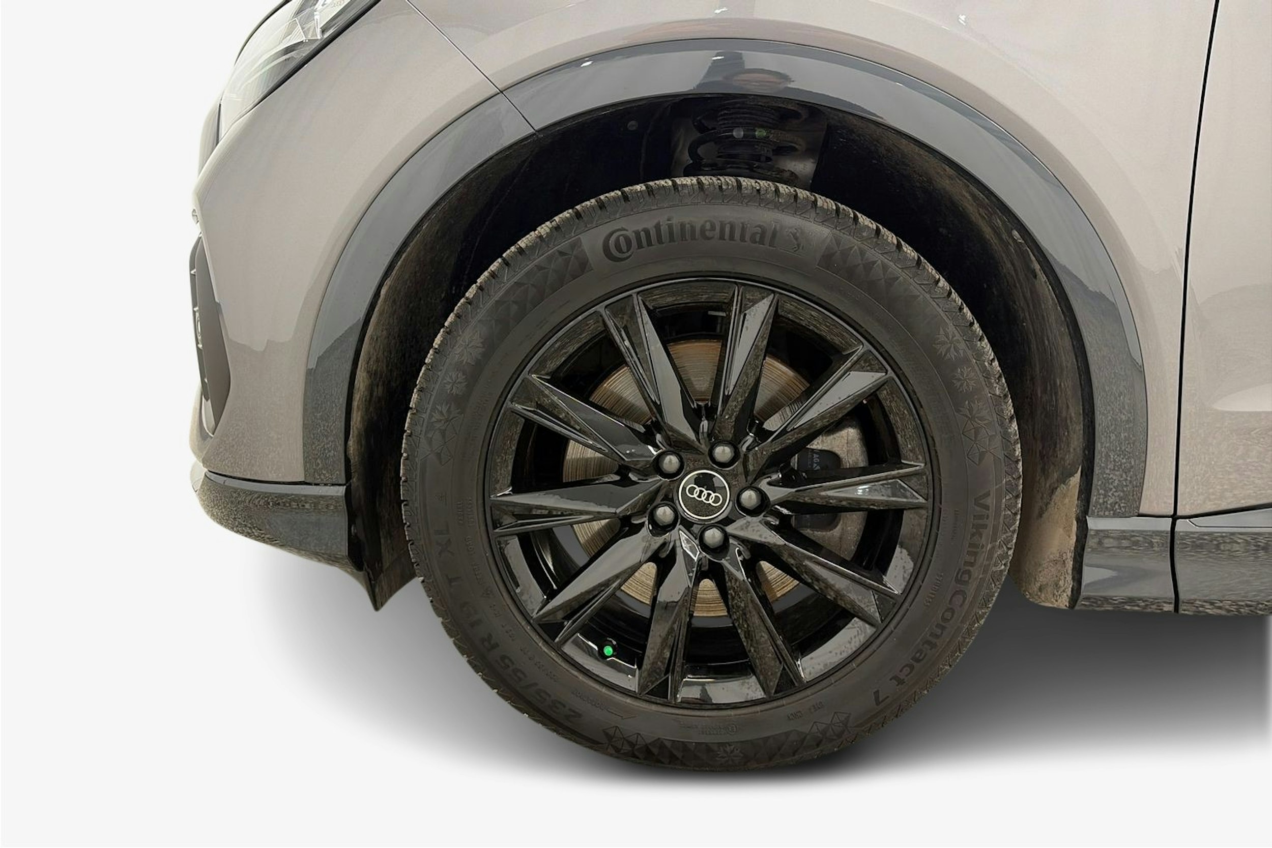 harmaa Audi Q4 e-tron 2024 kuva 11.