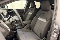 harmaa Audi Q4 e-tron 2024 kuva 16.
