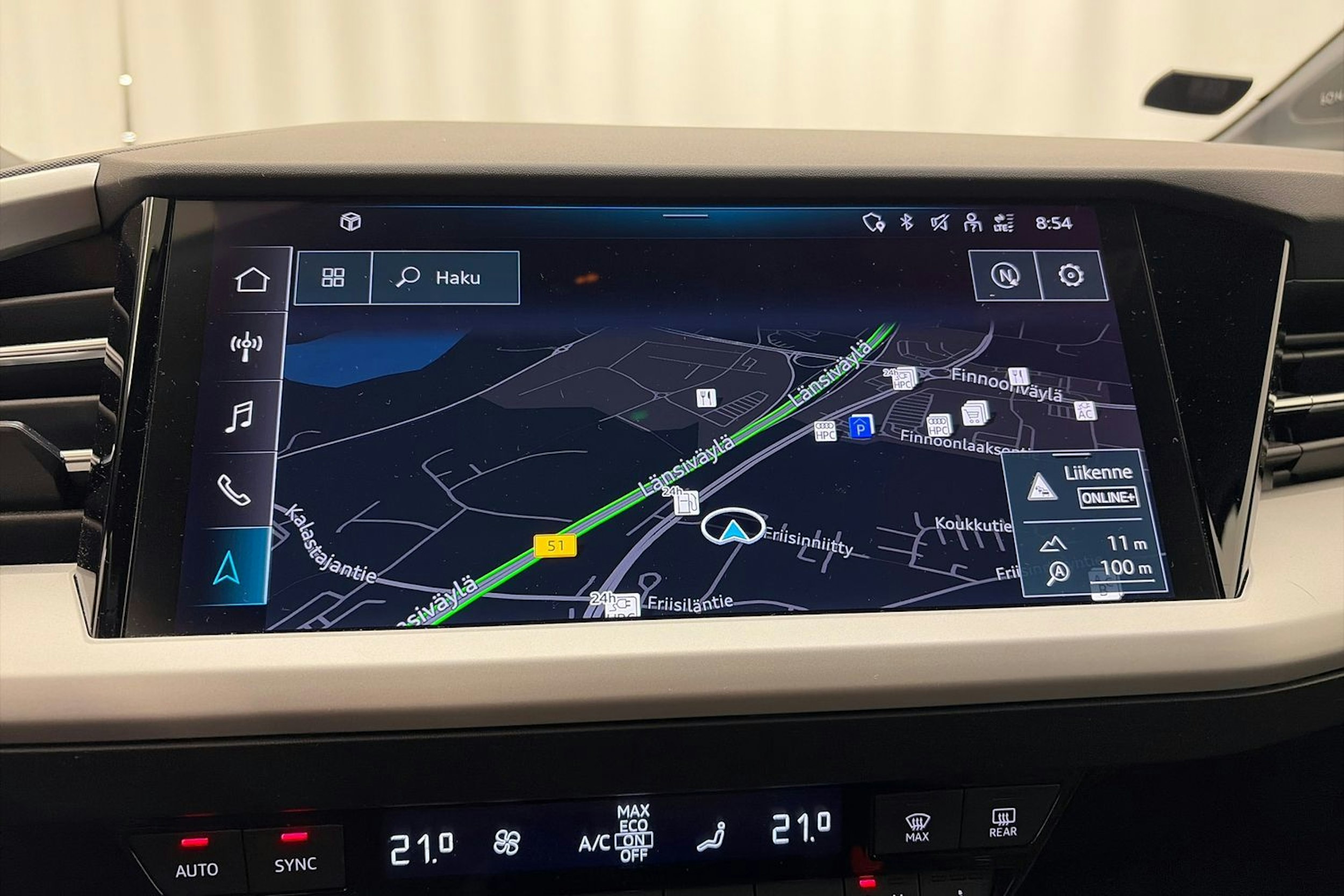 harmaa Audi Q4 e-tron 2024 kuva 21.