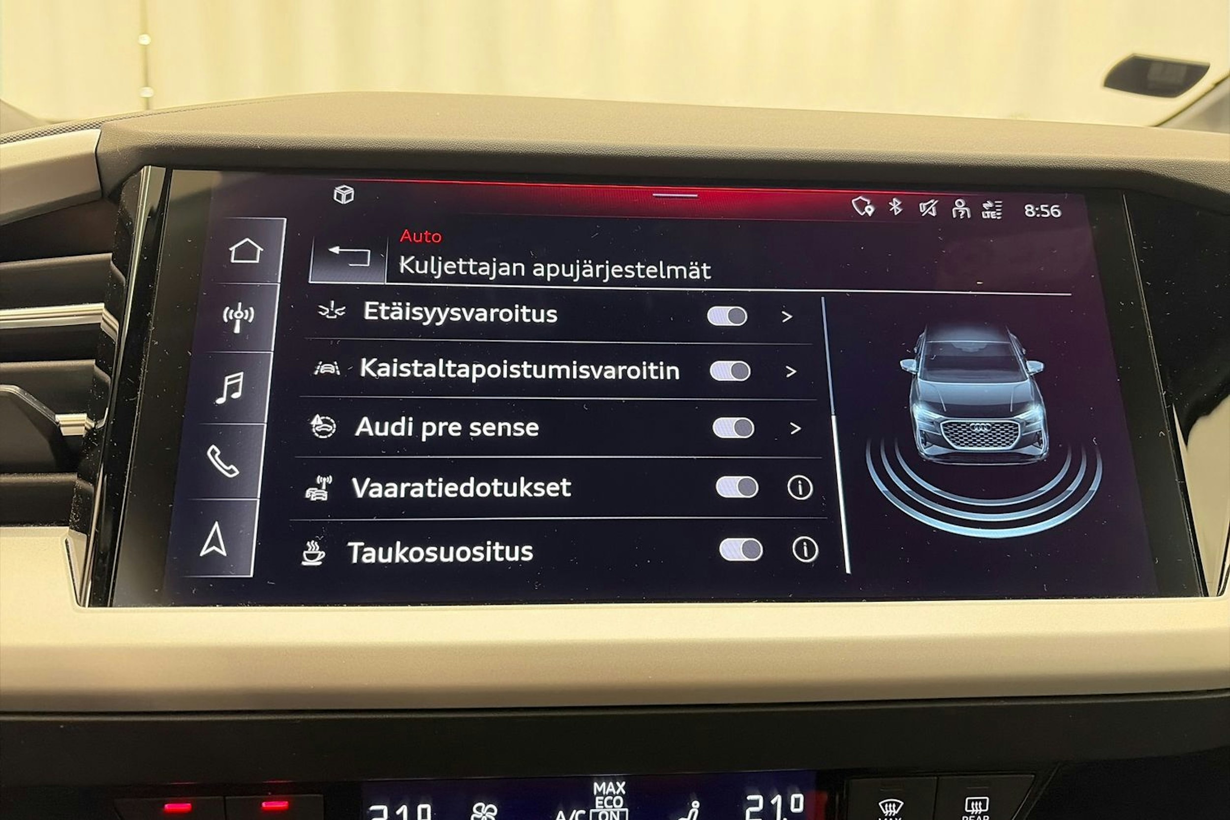 harmaa Audi Q4 e-tron 2024 kuva 26.