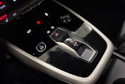 harmaa Audi Q4 e-tron 2024 kuva 28.