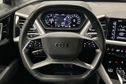harmaa Audi Q4 e-tron 2024 kuva 17.