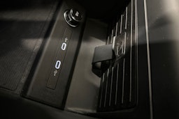 harmaa Audi Q4 e-tron 2024 kuva 24.