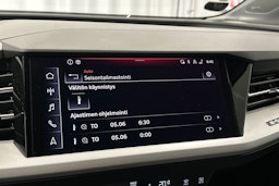 harmaa Audi Q4 e-tron 2024 kuva 30.