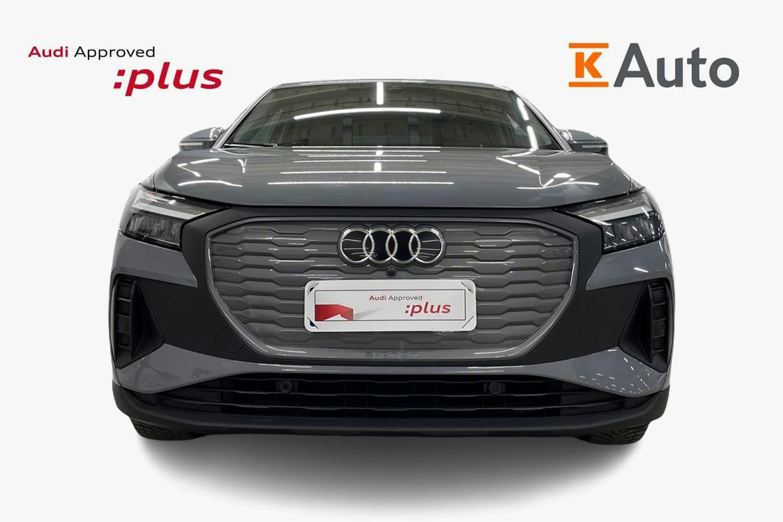 Harmaa Audi Q4 e-tron 2024 kuva 5.