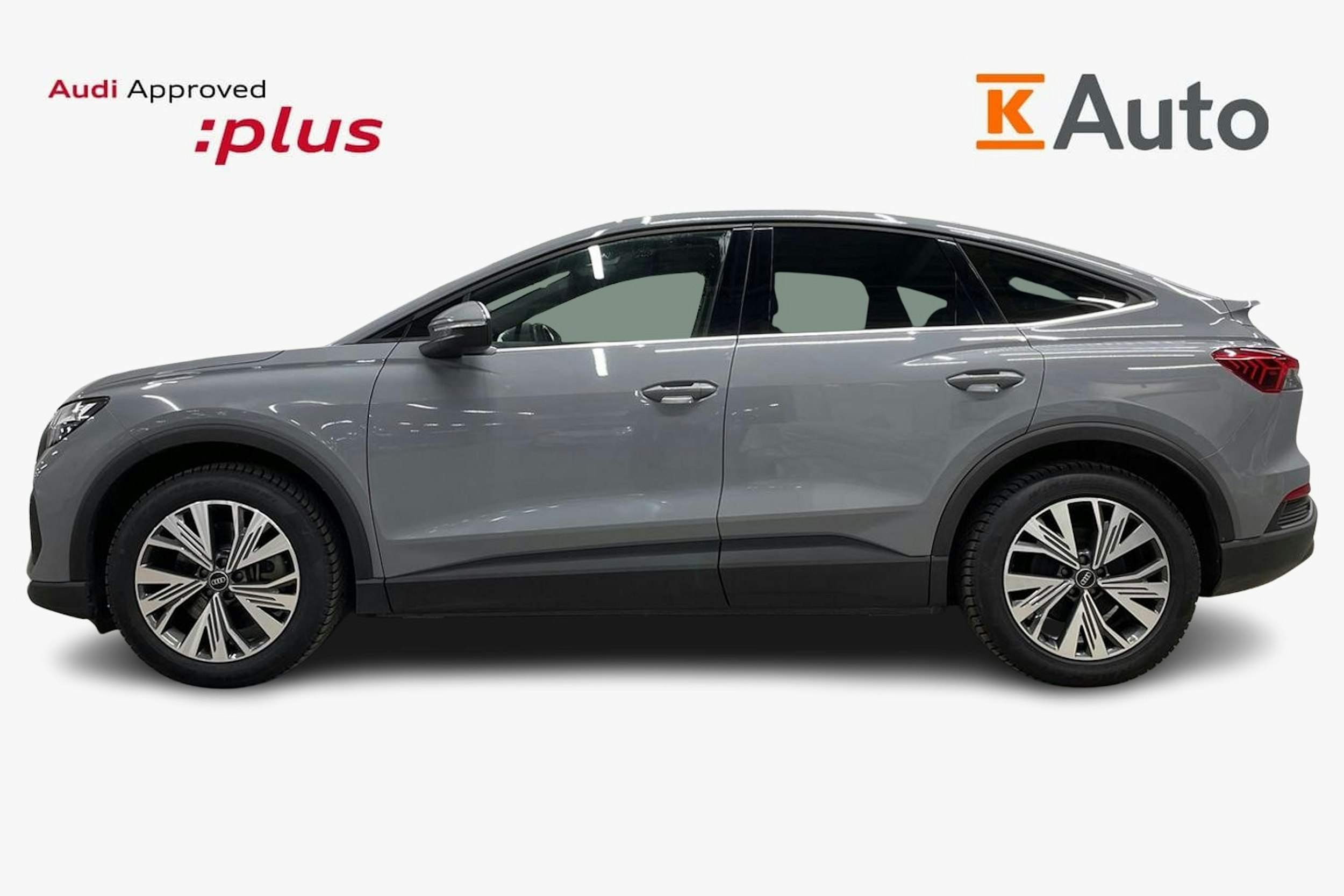 Harmaa Audi Q4 e-tron 2024 kuva 6.