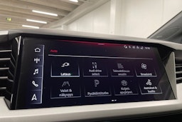 Harmaa Audi Q4 e-tron 2024 kuva 18.