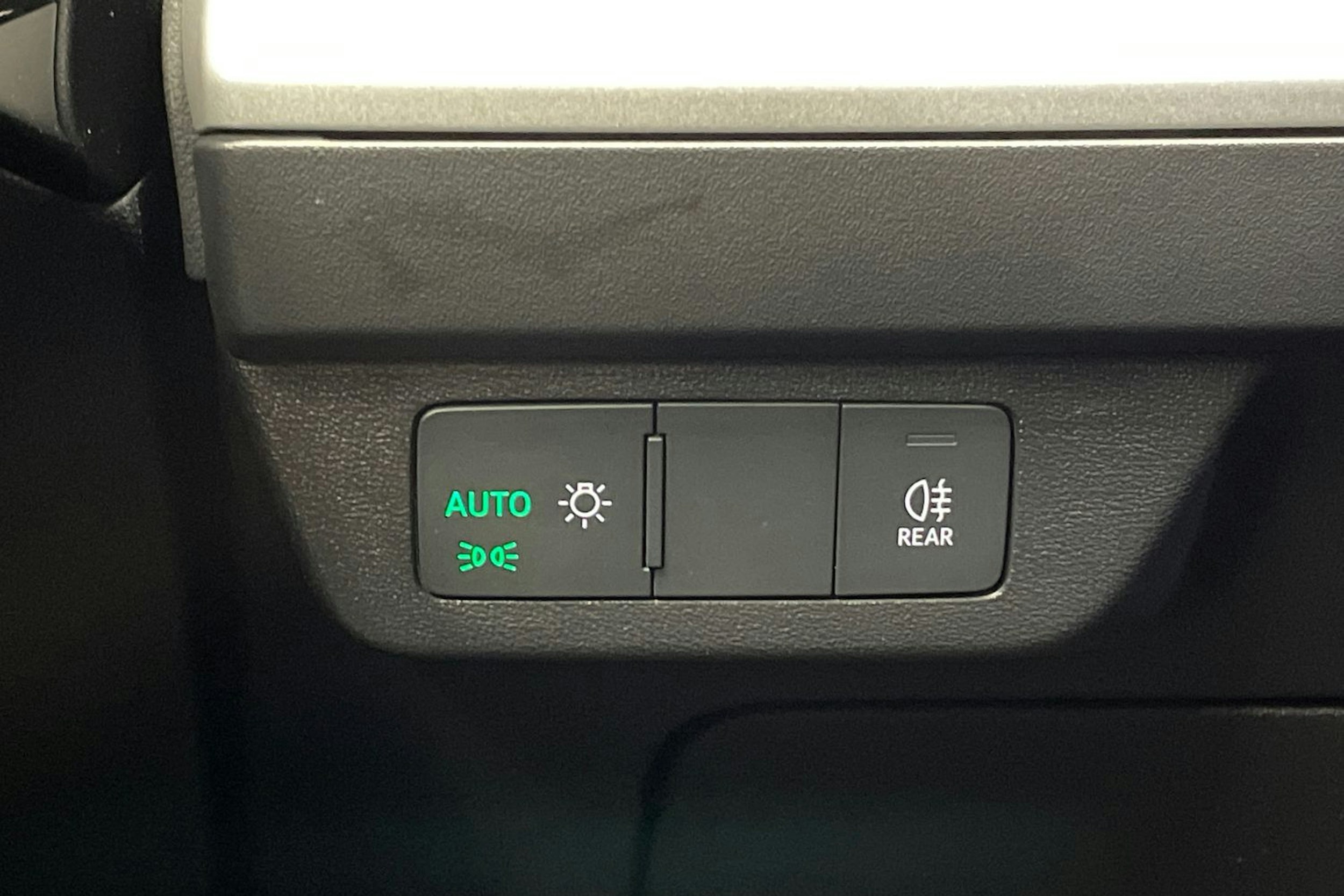 Harmaa Audi Q4 e-tron 2024 kuva 22.