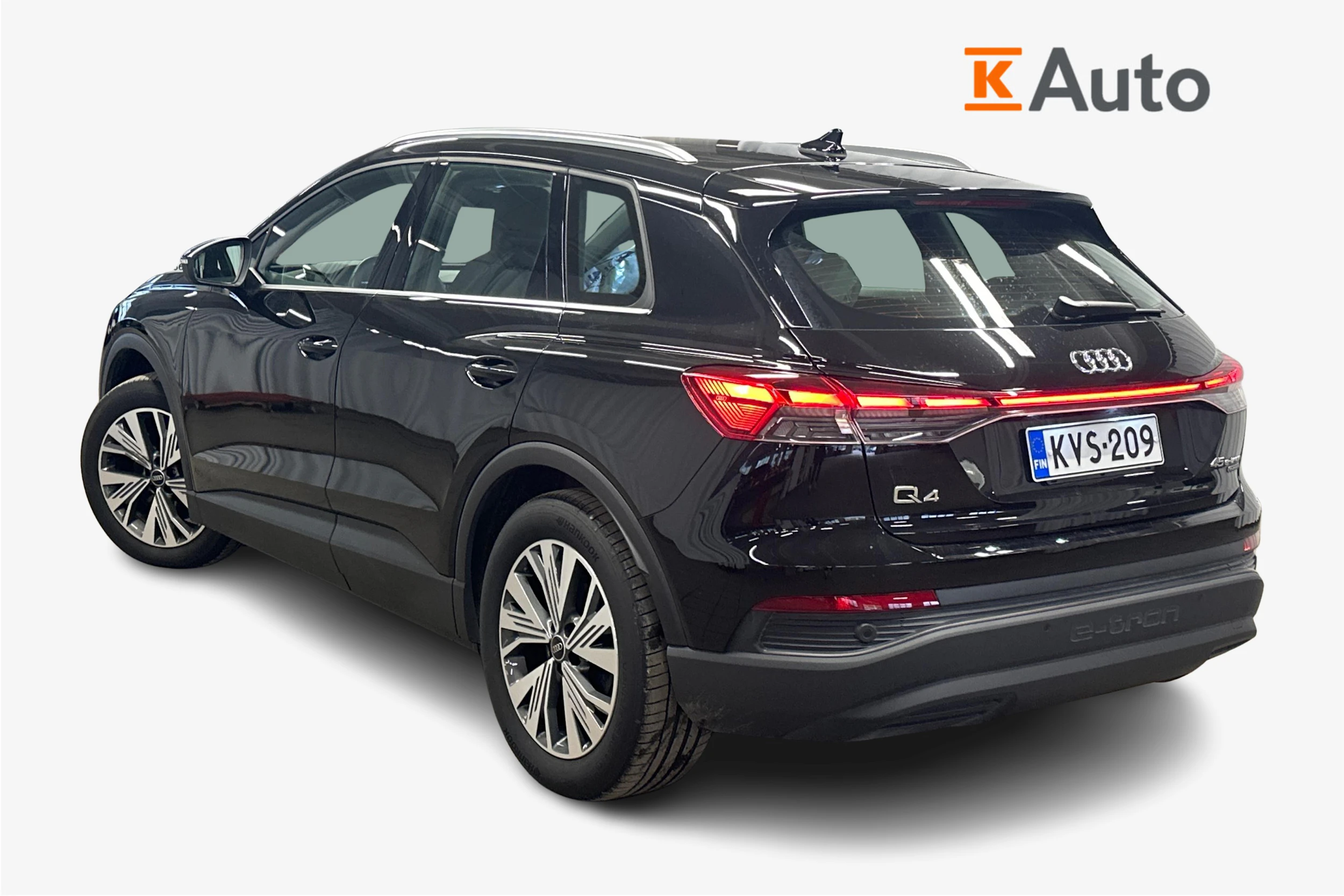 musta Audi Q4 e-tron 2024 kuva 2.