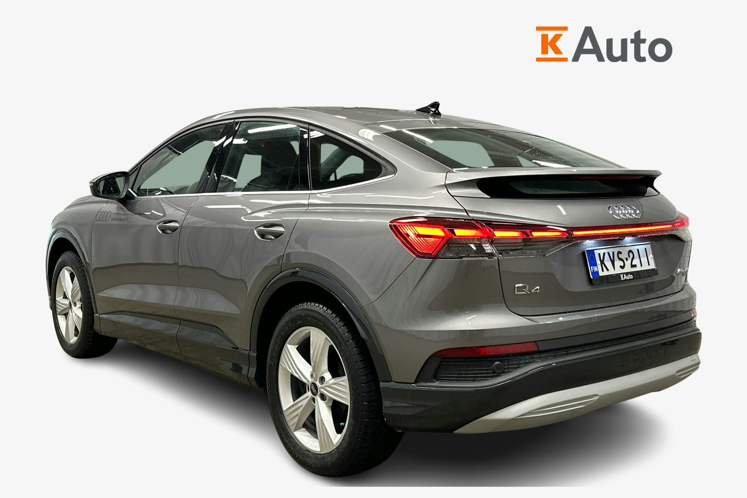 Harmaa Audi Q4 e-tron 2024 kuva 2.