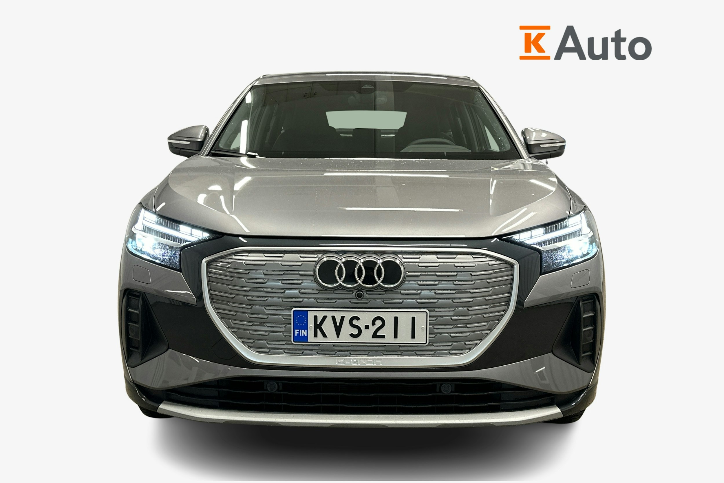 Harmaa Audi Q4 e-tron 2024 kuva 4.
