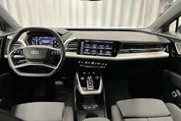 Harmaa Audi Q4 e-tron 2024 kuva 7.