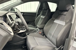 Harmaa Audi Q4 e-tron 2024 kuva 11.