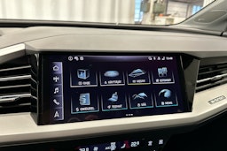 Harmaa Audi Q4 e-tron 2024 kuva 19.