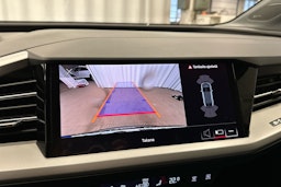 Harmaa Audi Q4 e-tron 2024 kuva 25.