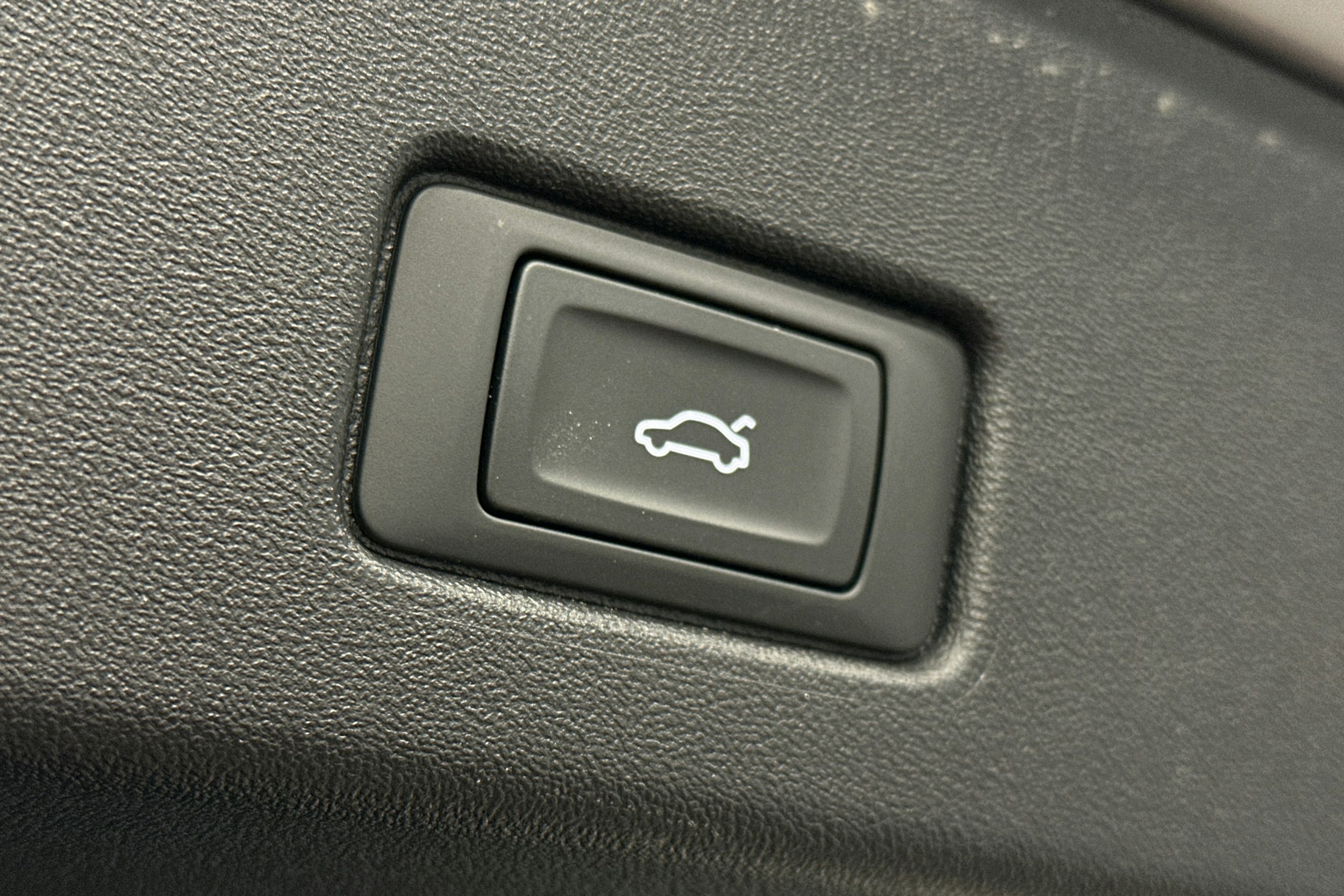 hopea Audi Q4 e-tron 2024 kuva 15.