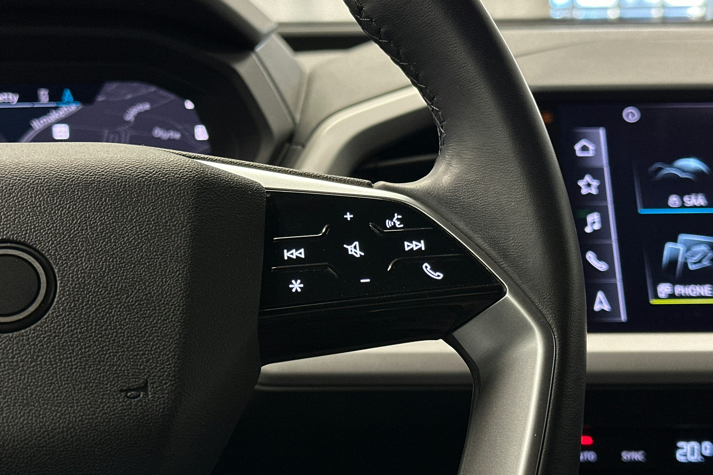 hopea Audi Q4 e-tron 2024 kuva 20.