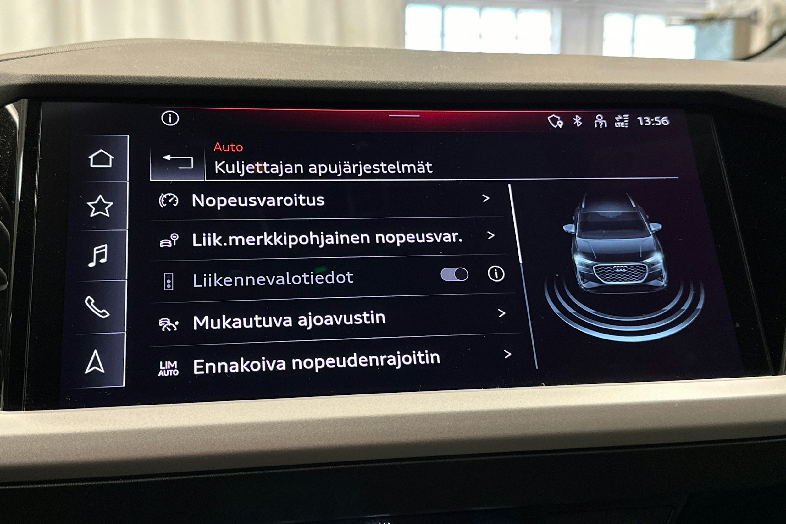 hopea Audi Q4 e-tron 2024 kuva 26.