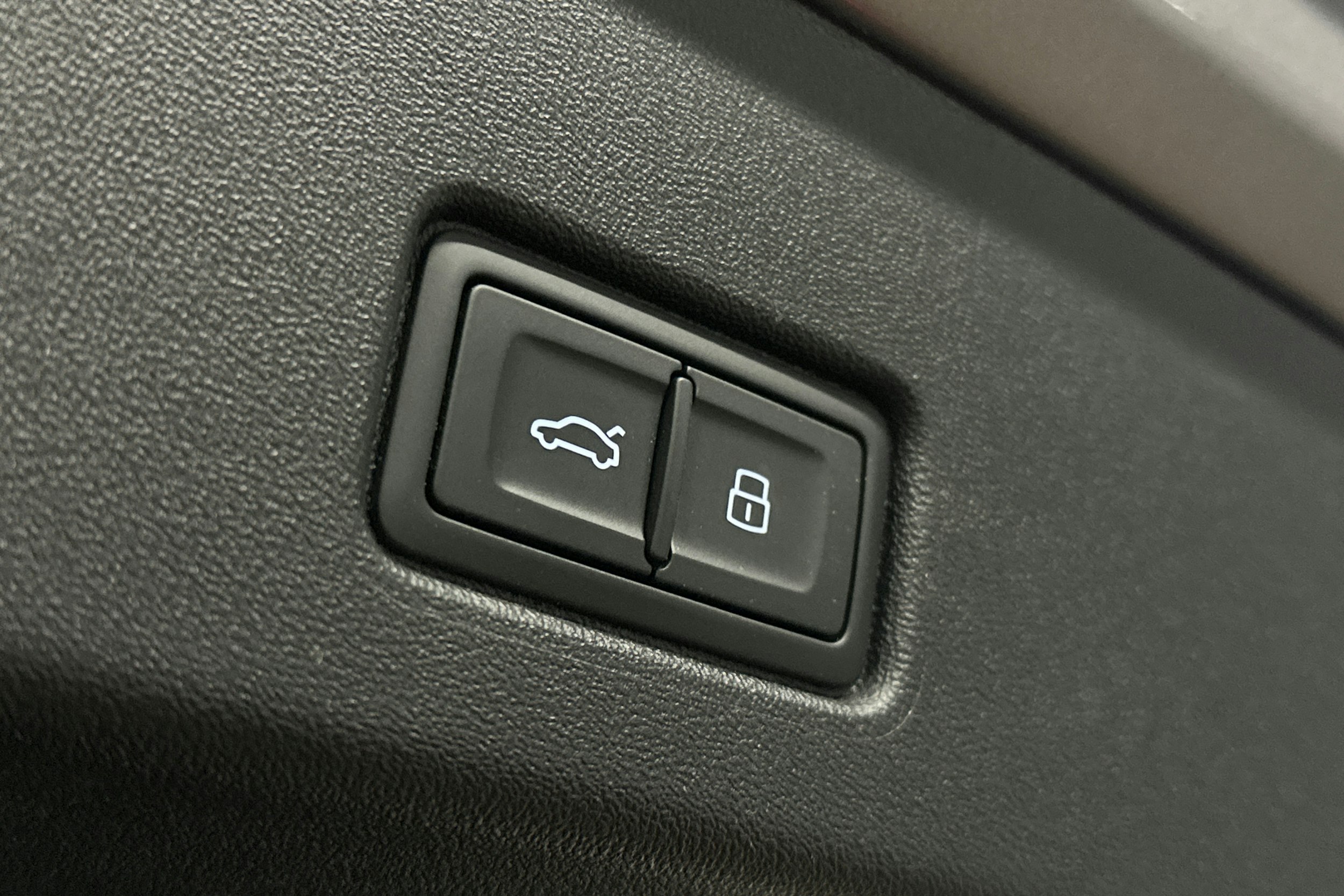 harmaa Audi Q4 e-tron 2024 kuva 12.