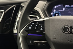 harmaa Audi Q4 e-tron 2024 kuva 16.