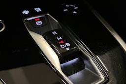 harmaa Audi Q4 e-tron 2024 kuva 28.