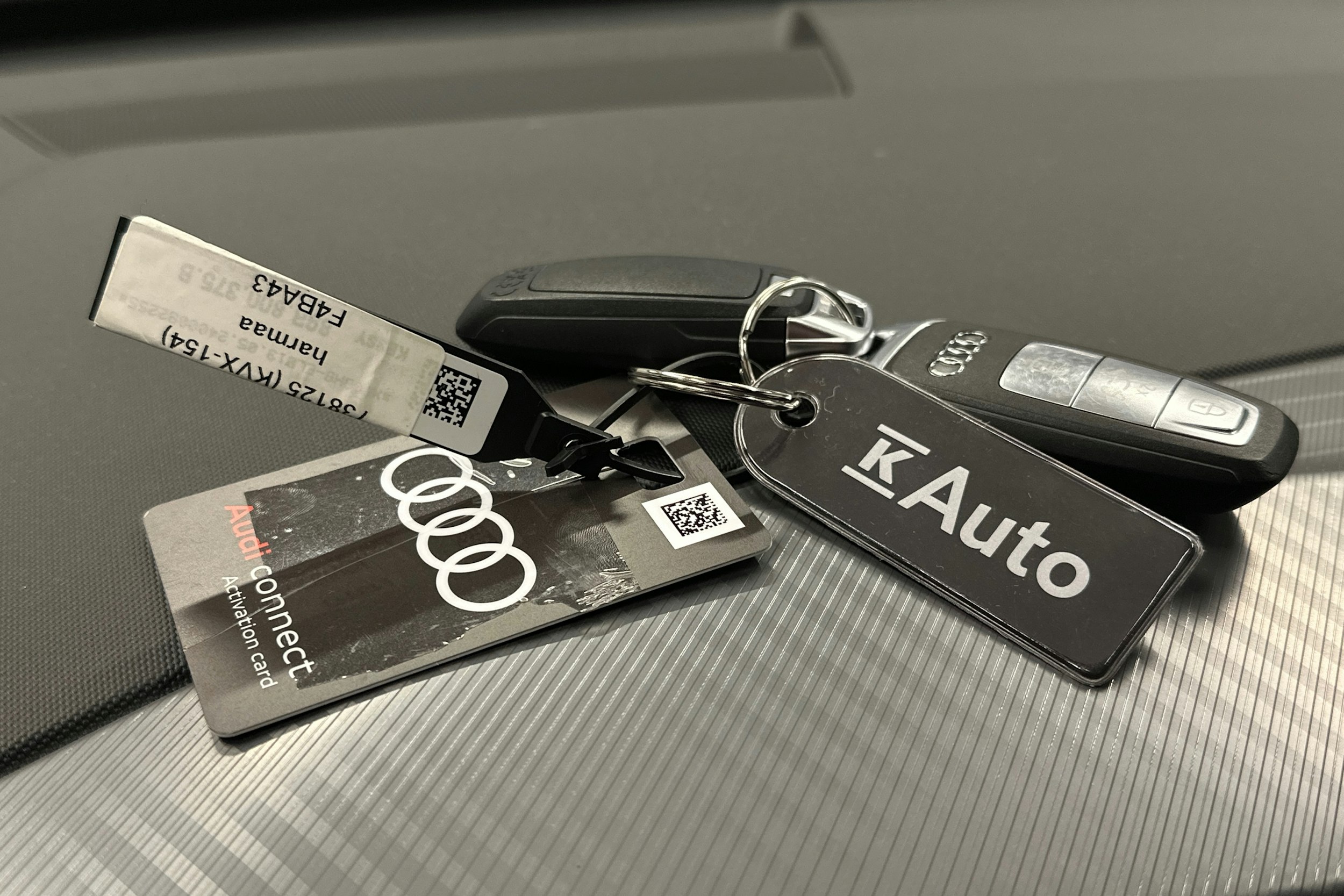 harmaa Audi Q4 e-tron 2024 kuva 31.