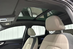 musta Audi Q4 e-tron 2024 kuva 21.