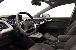 valkoinen Audi Q4 e-tron 2024 kuva 7.