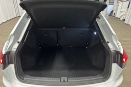 valkoinen Audi Q4 e-tron 2024 kuva 14.