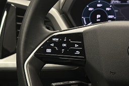 valkoinen Audi Q4 e-tron 2024 kuva 19.