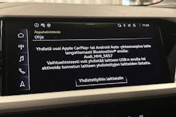 valkoinen Audi Q4 e-tron 2024 kuva 24.